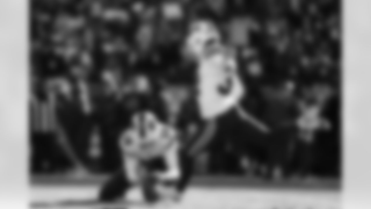 Cleveland Browns vs Buffalo Bills, Regular Season, December 21, 2025 at Huntington Bank Field.