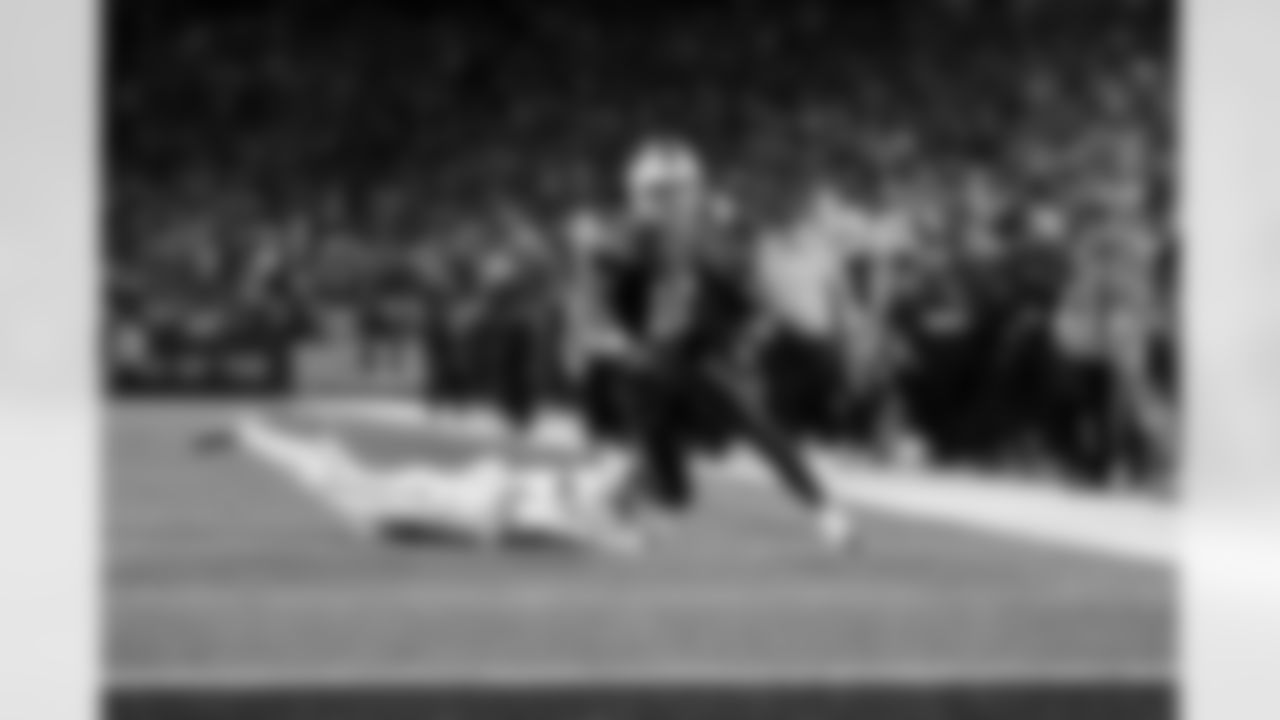 Buffalo Bills vs Miami Dolphins, Regular Season, September 18, 2025 at Highmark Stadium.