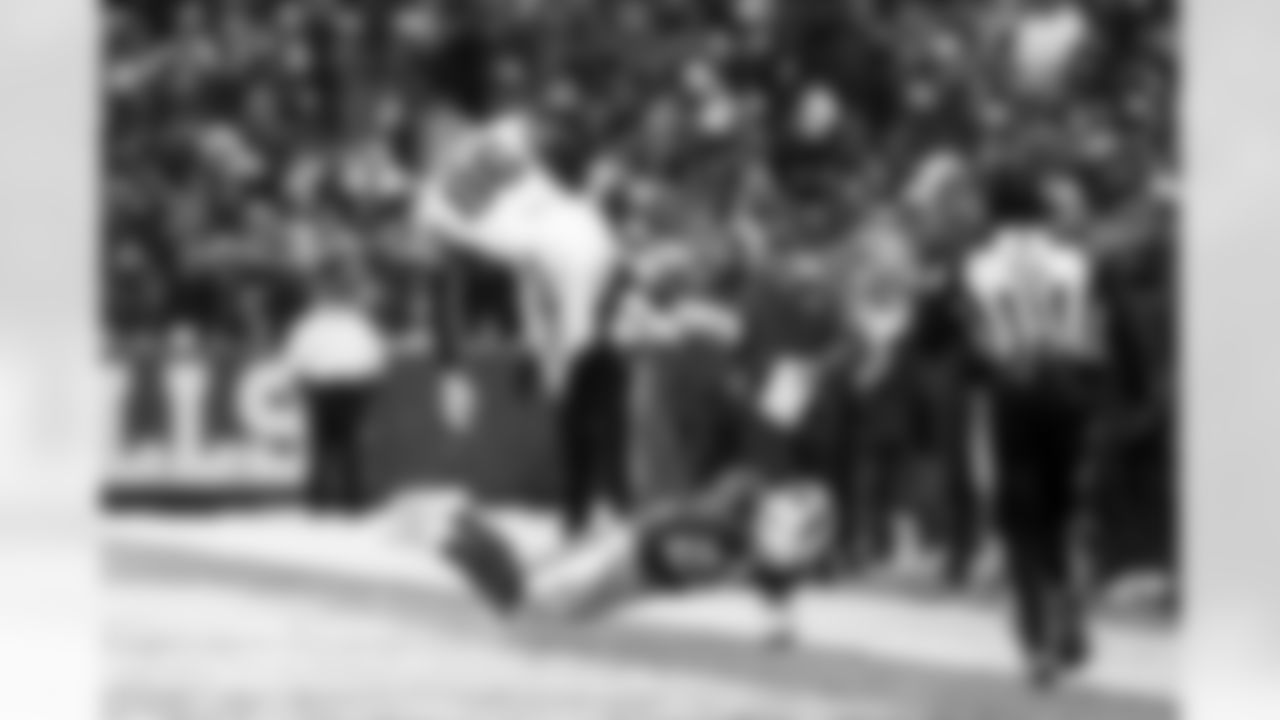 Buffalo Bills vs Cincinnati Bengals, Regular Season, December 07, 2025 at Highmark Stadium.