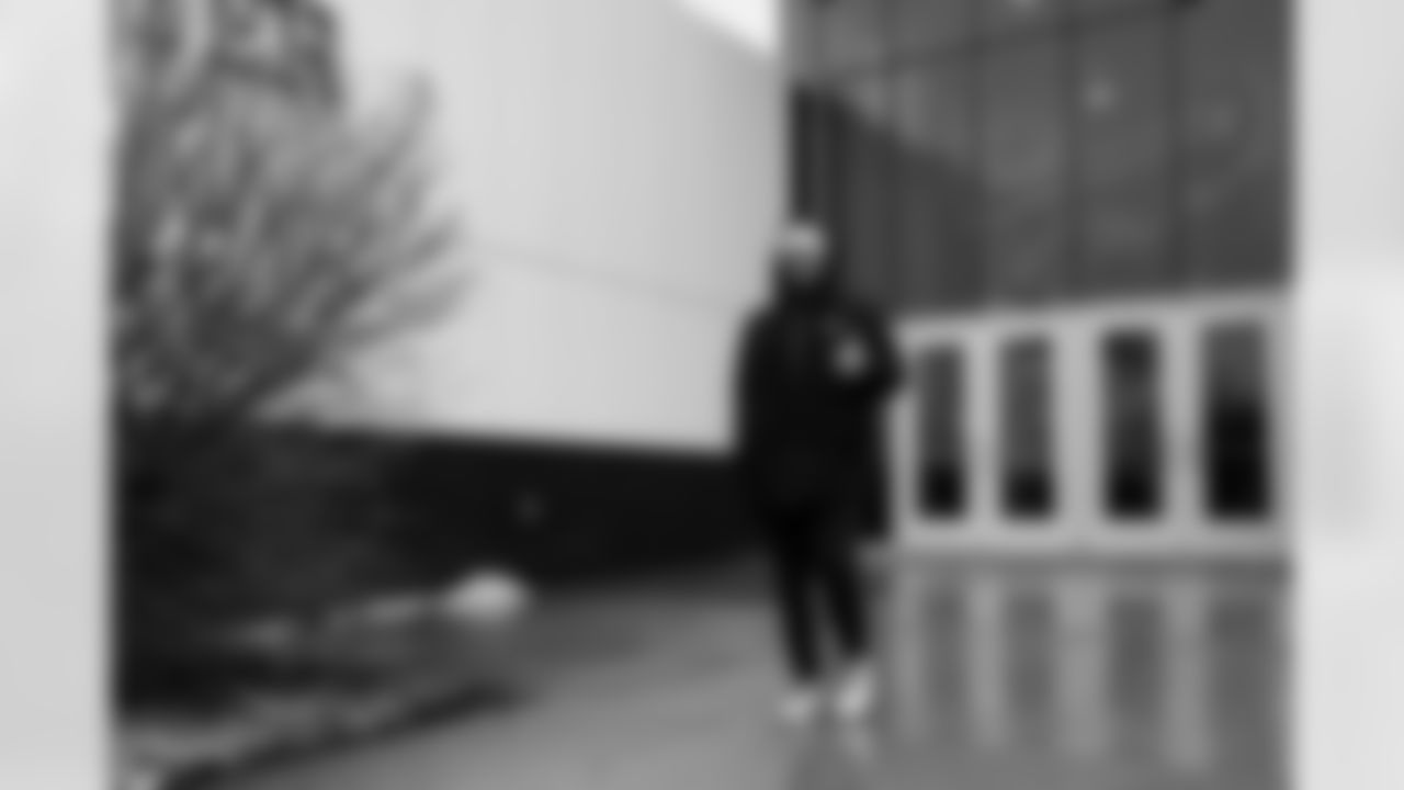 Buffalo Bills vs Philadelphia Eagles, Regular Season, December 28, 2025 at Highmark Stadium.