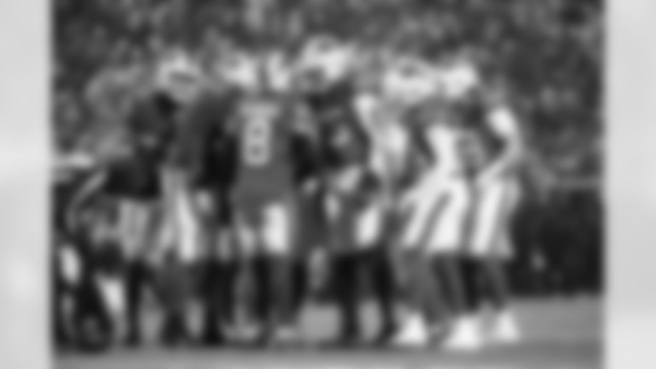 Buffalo Bills vs Philadelphia Eagles, Regular Season, December 28, 2025 at Highmark Stadium.