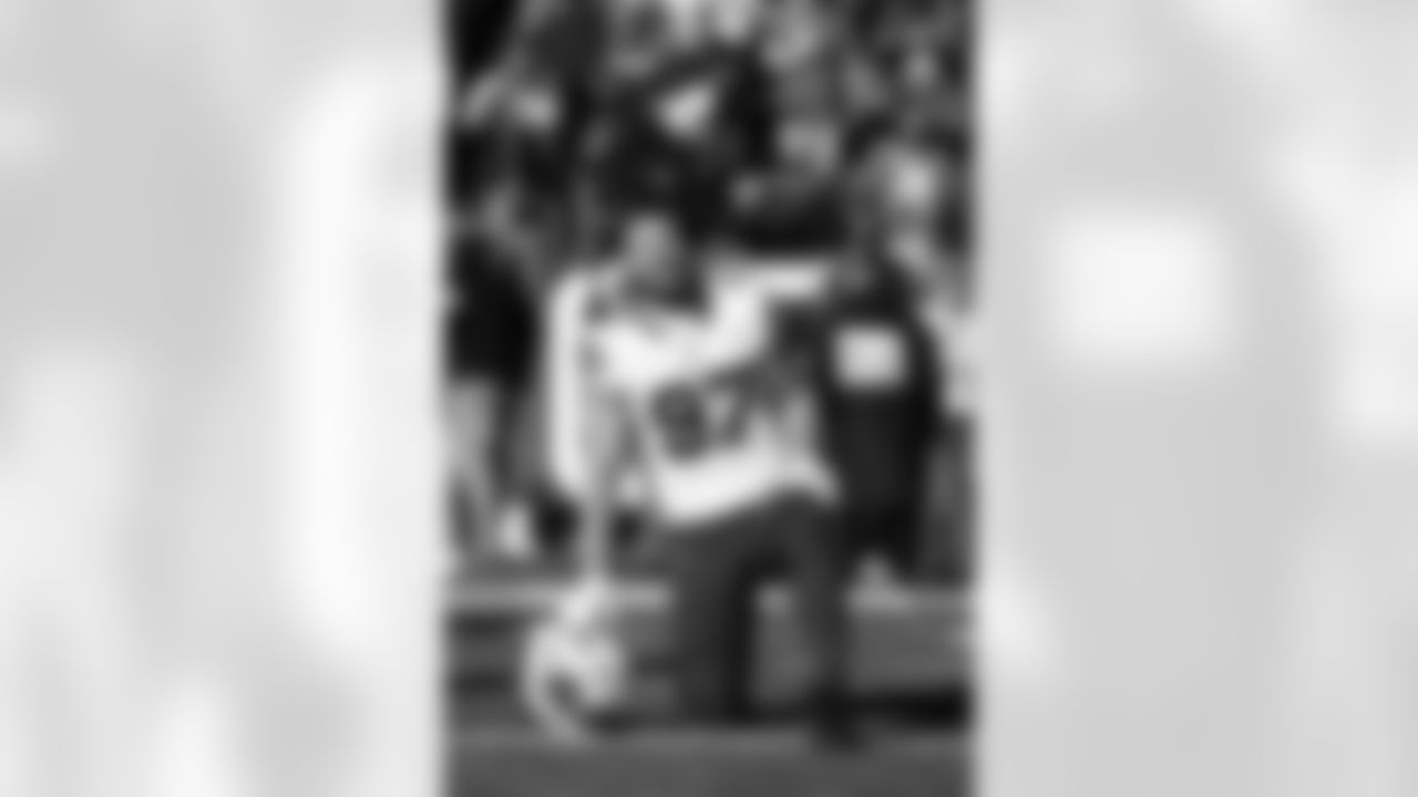 Buffalo Bills vs Denver Broncos, Divisional Game, January 17, 2026 at Empower Field at Mile High.