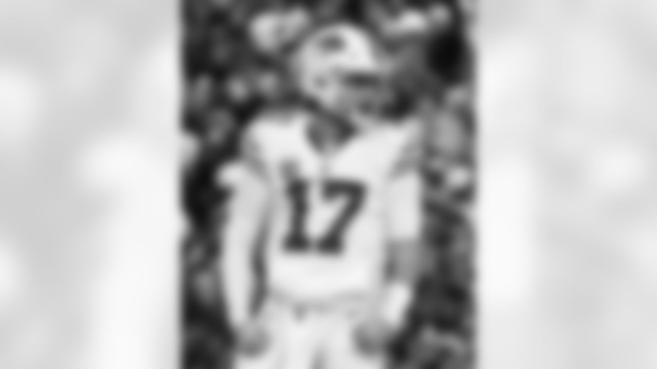 Buffalo Bills vs Tampa Bay Buccaneers, Regular Season, November 16, 2025 at Highmark Stadium.