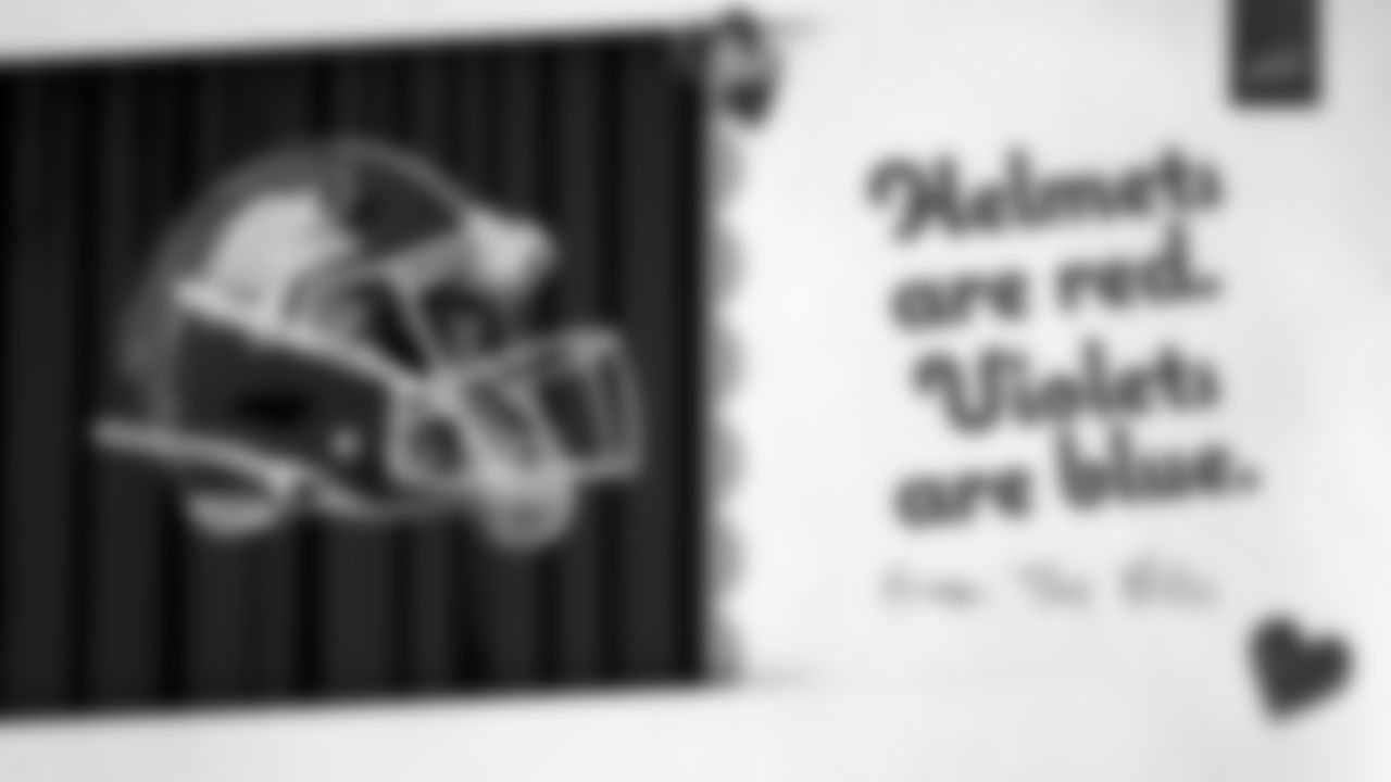 4370547406_2026 Bills Valentines_1920X1080 Helmet