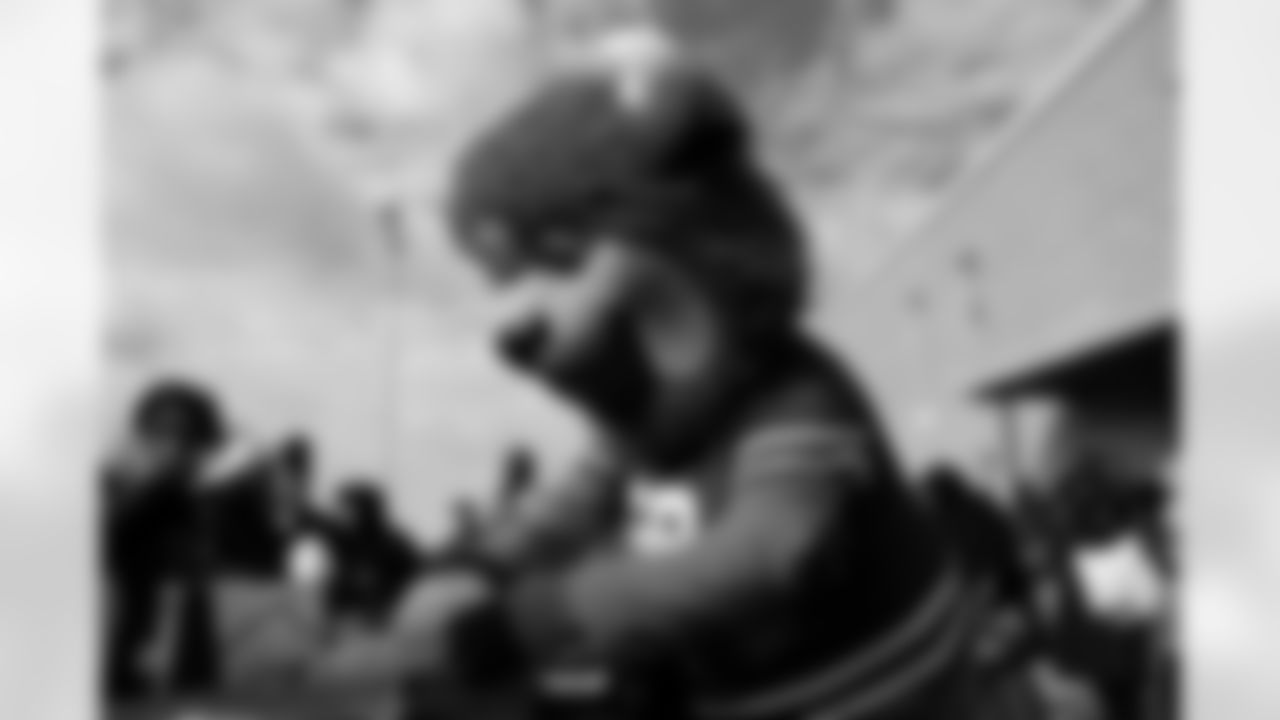 Free Mobile Food Markets, November 01, 2025 at #94 West Hertel Academy.