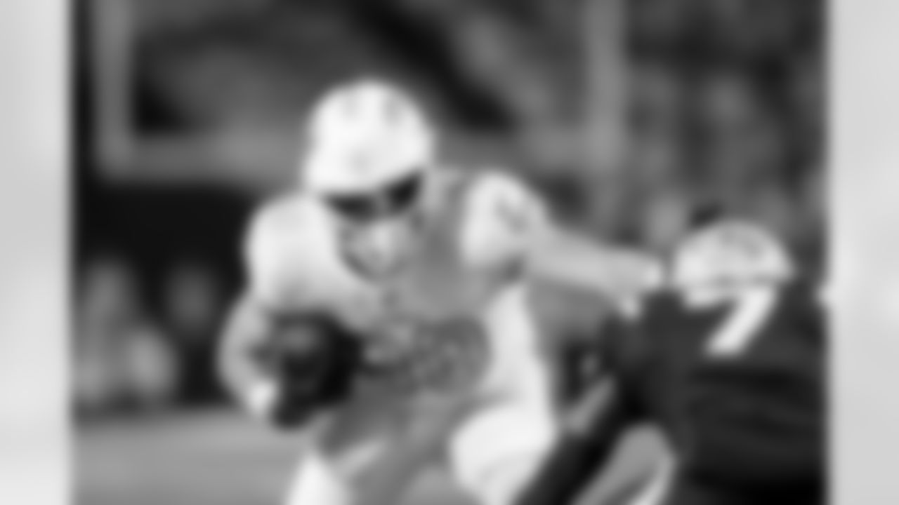 Buffalo Bills vs New England Patriots, Regular Season, October 05, 2025 at Highmark Stadium.