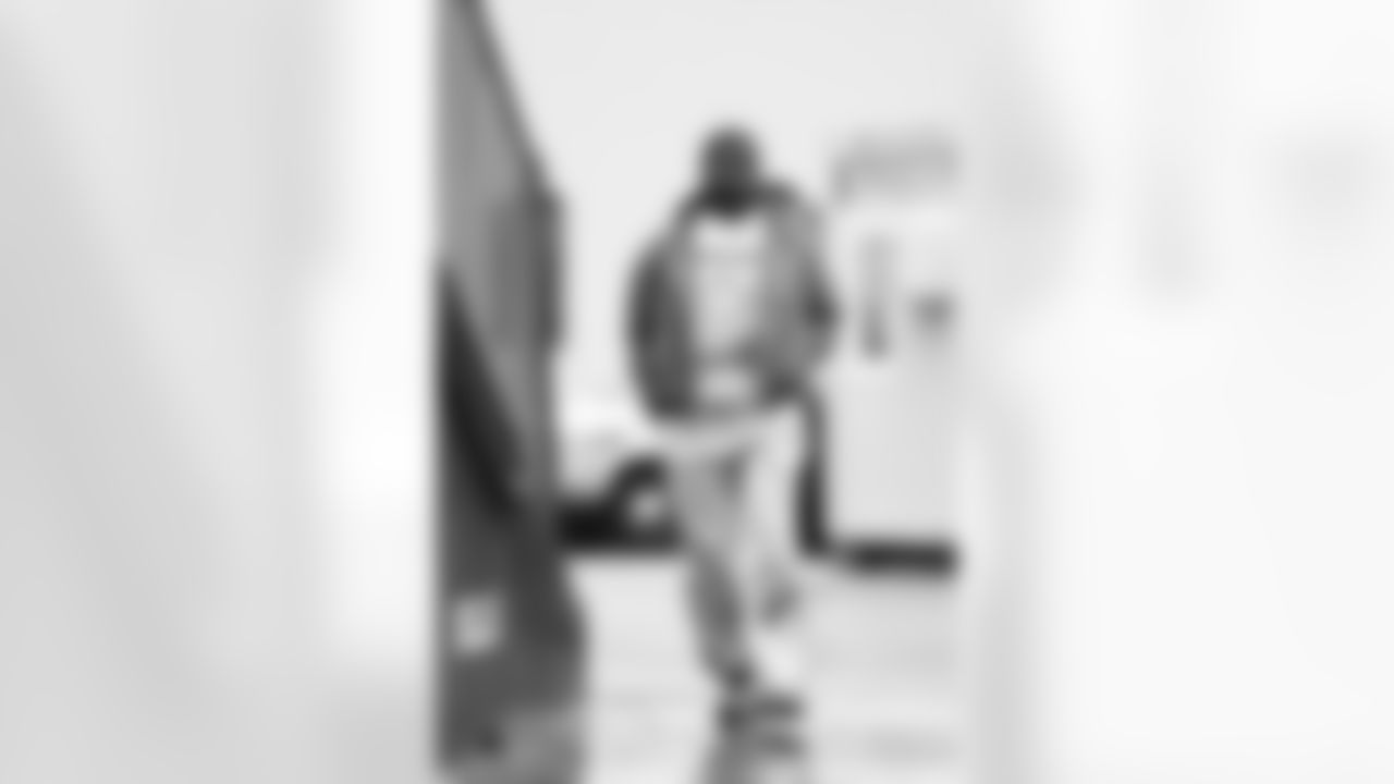 Buffalo Bills vs Philadelphia Eagles, Regular Season, December 28, 2025 at Highmark Stadium.