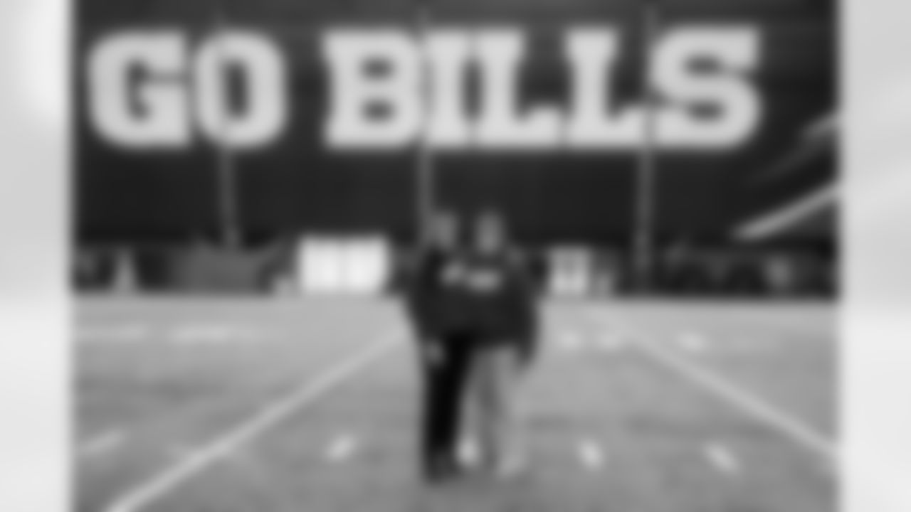 Buffalo Bills vs Philadelphia Eagles, Regular Season, December 28, 2025 at Highmark Stadium.