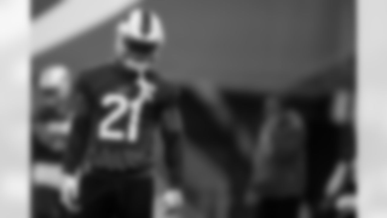 Jordan Poyer (21). Buffalo Bills Week 11 Practice, November 12, 2025 at Buffalo Bills Training Center.