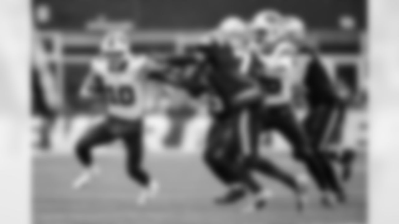 New England Patriots vs Buffalo Bills, Regular Season, December 14, 2025 at Gillette Stadium.