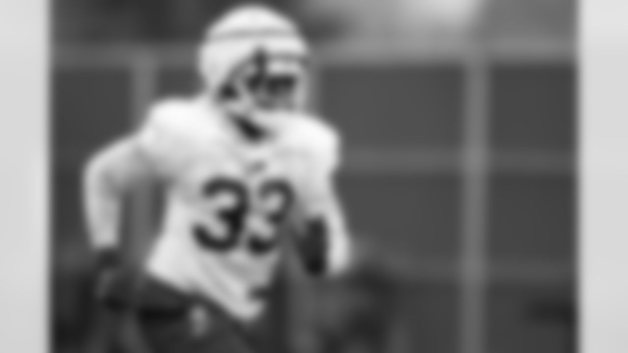 Te'Cory Couch (33). Buffalo Bills Week 10 Practice, November 05, 2025 at Buffalo Bills Training Center.