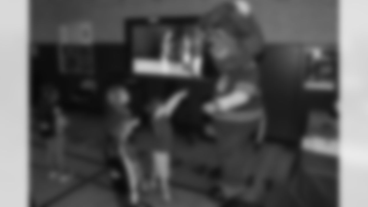 Huddle for Hunger Community Visit, October 16, 2025 at Arthur O. Eve, Buffalo Public School #61.