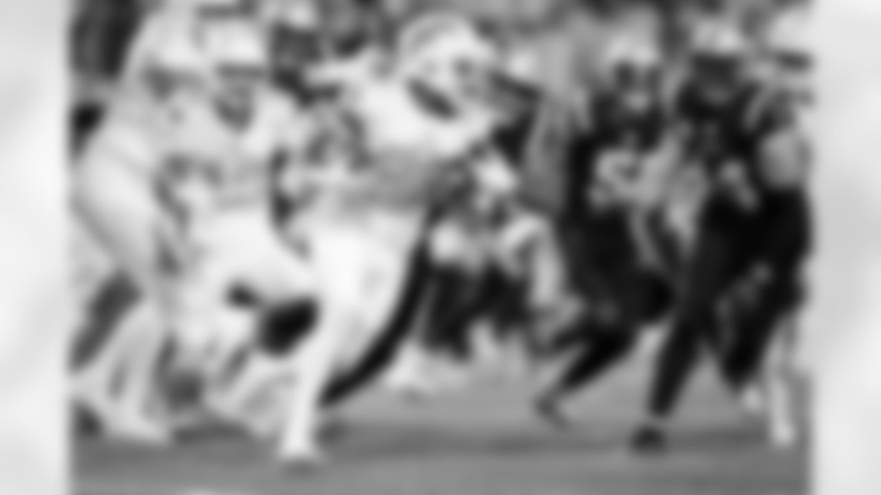 Buffalo Bills vs New England Patriots, Regular Season, October 05, 2025 at Highmark Stadium.