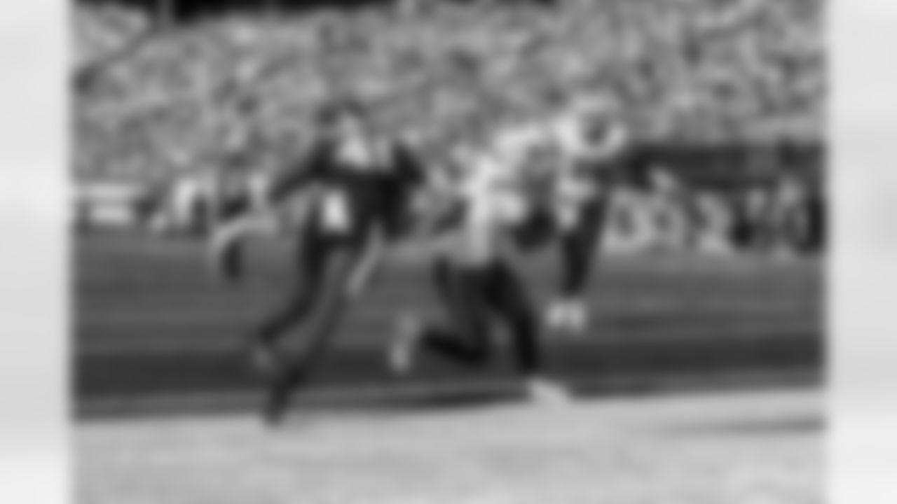 New York Jets vs Buffalo Bills, Regular Season, September 14, 2025 at Metlife Stadium.