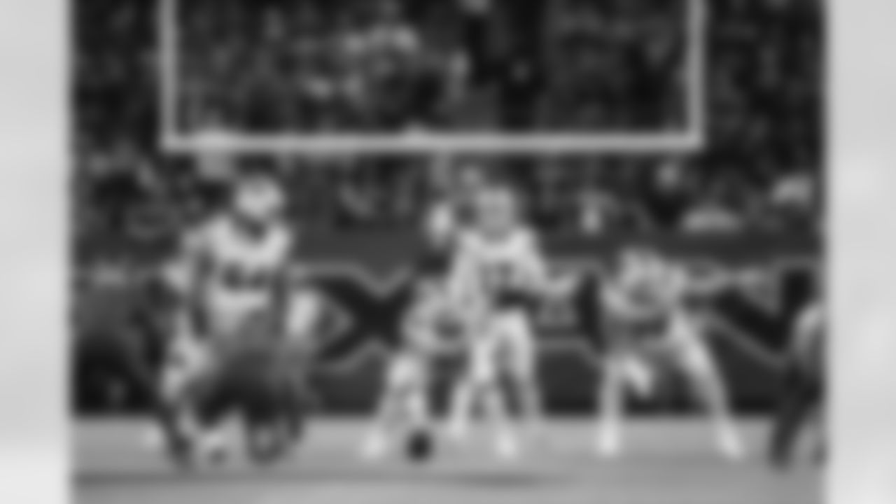 Houston Texans vs Buffalo Bills, Regular Season, November 20, 2025 at NRG Stadium.