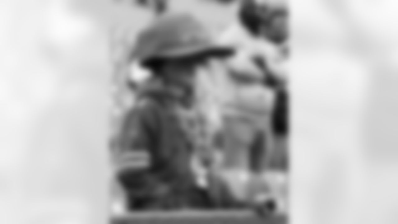 Buffalo Bills vs Tampa Bay Buccaneers, Regular Season, November 16, 2025 at Highmark Stadium.