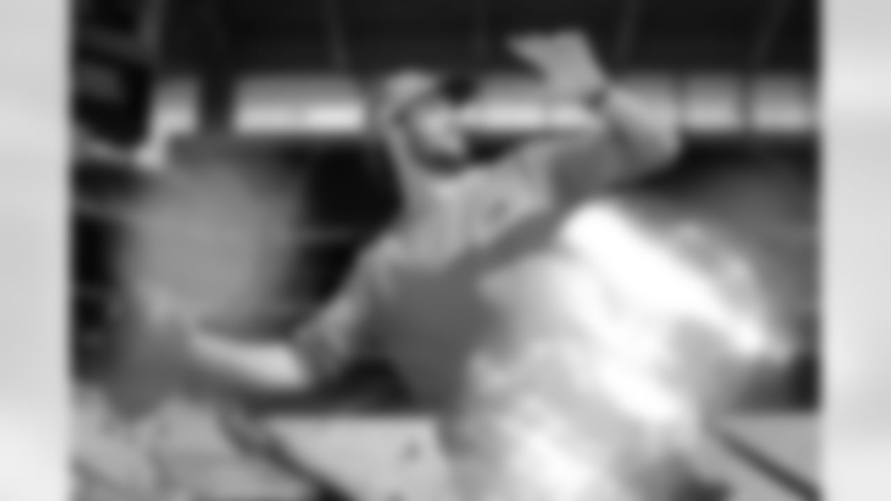 Miami Dolphins vs Buffalo Bills, Regular Season, November 09, 2025 at Hard Rock Stadium.