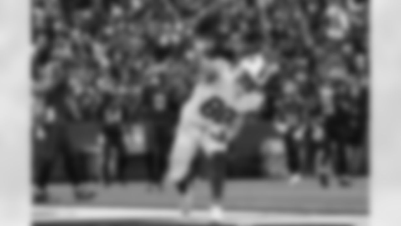 Buffalo Bills vs Tampa Bay Buccaneers, Regular Season, November 16, 2025 at Highmark Stadium.