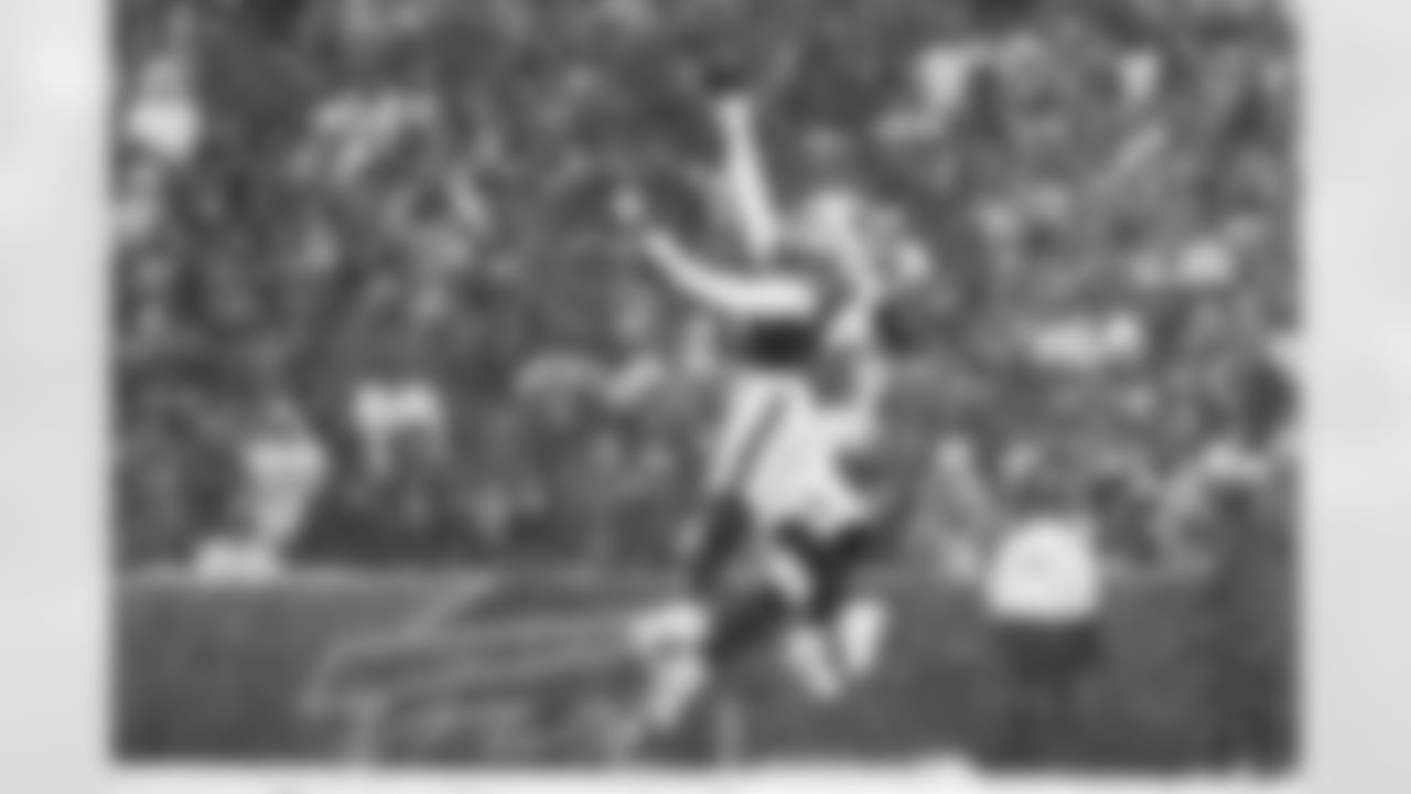 Buffalo Bills vs Cincinnati Bengals, Regular Season, December 07, 2025 at Highmark Stadium.