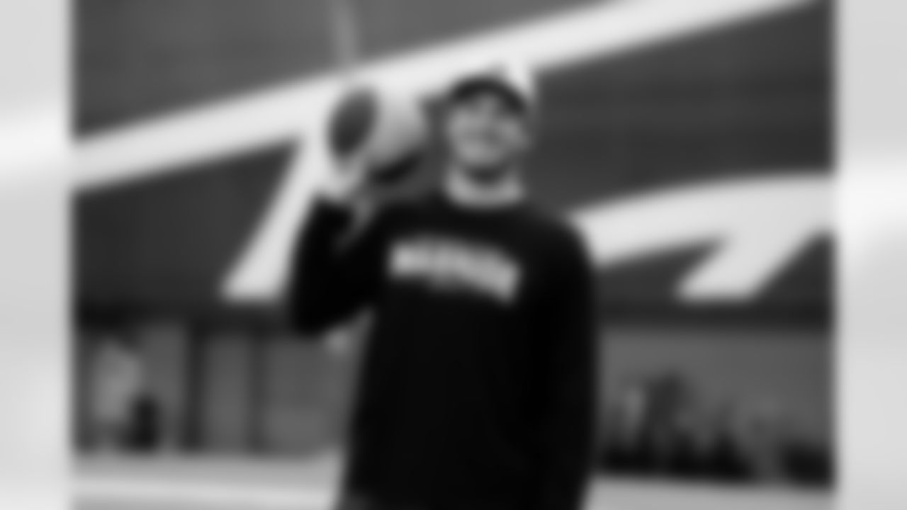 Dalton Kincaid (86). Buffalo Bills players train during Phase One of voluntary off-season workouts, April 30, 2025 at the Buffalo Bills Training Center.