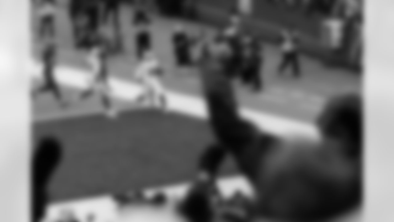 Buffalo Bills vs Tampa Bay Buccaneers, Regular Season, November 16, 2025 at Highmark Stadium.