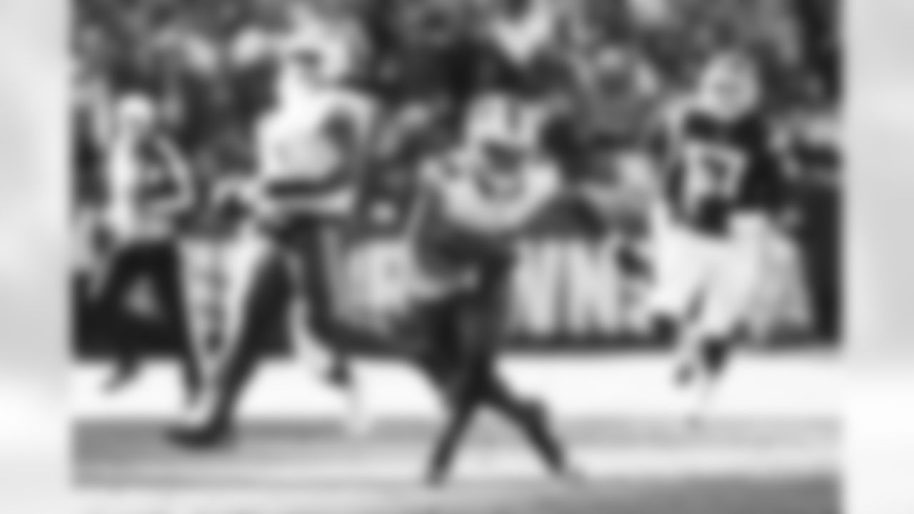 Cleveland Browns vs Buffalo Bills, Regular Season, December 21, 2025 at Huntington Bank Field.