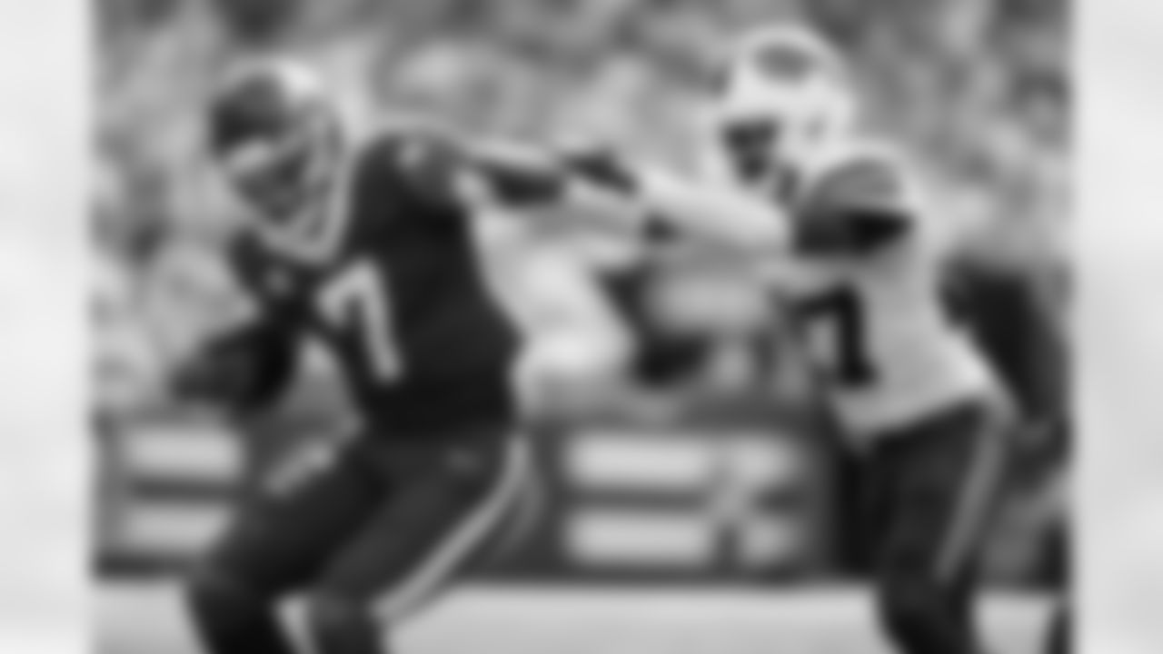 New York Jets vs Buffalo Bills, Regular Season, September 14, 2025 at Metlife Stadium.