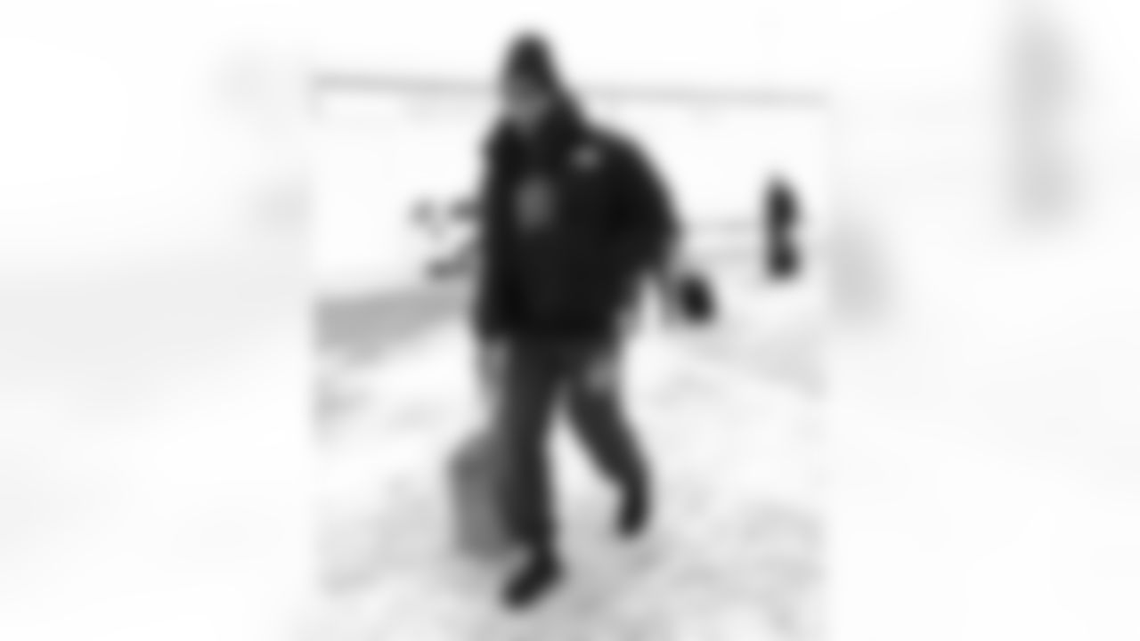 Cam Lewis (39). Buffalo Bills travel to Foxborough, December 13, 2025 at Buffalo Niagara International Airport.