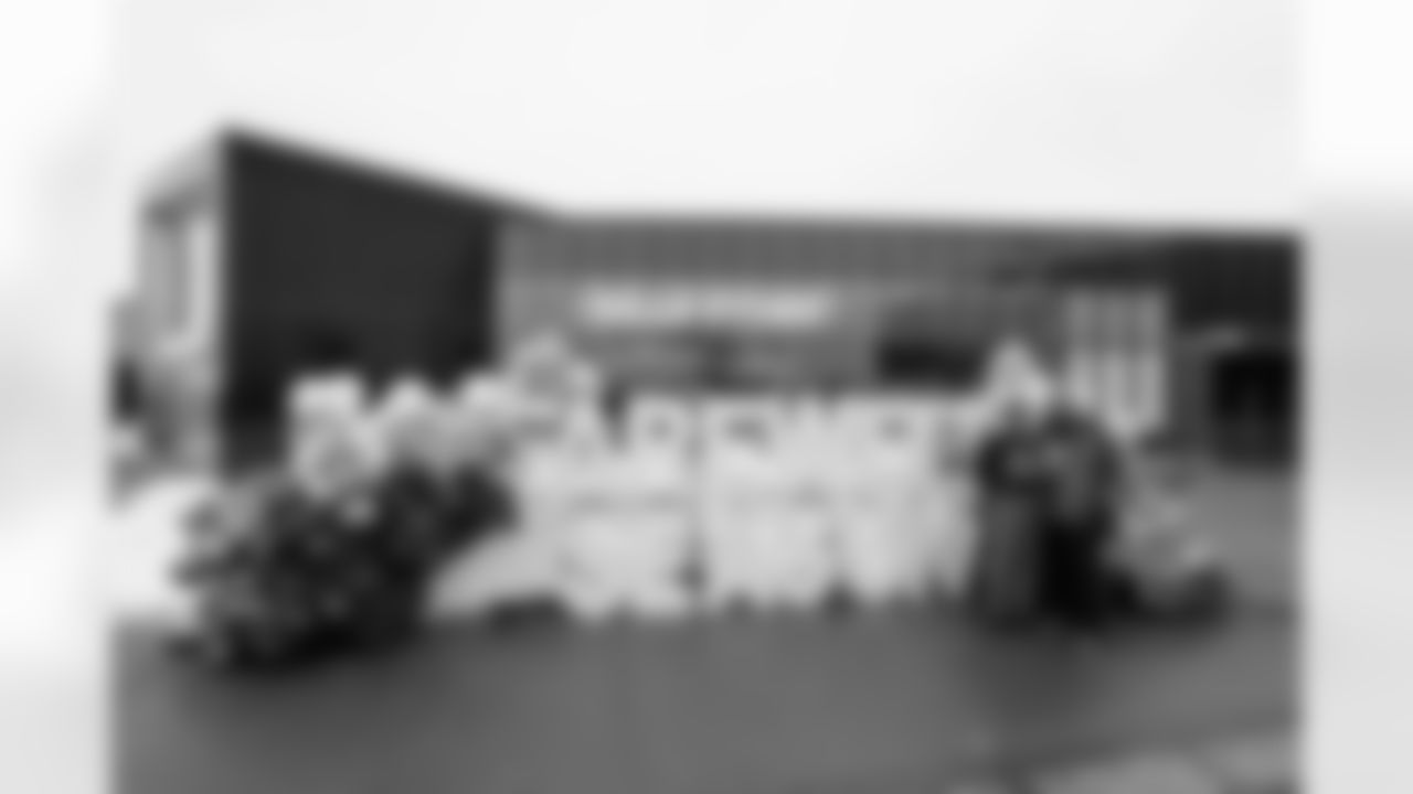 Buffalo Bills vs New York Jets, Regular Season, January 04, 2026 at Highmark Stadium.