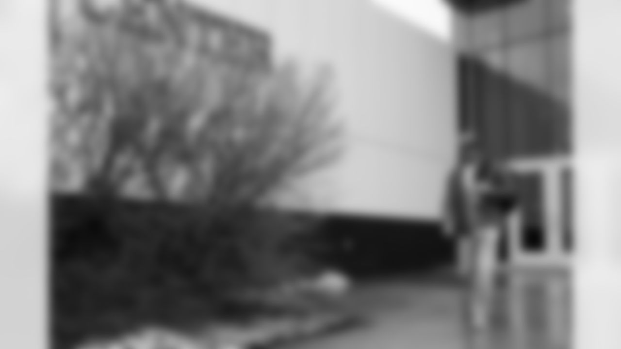 Buffalo Bills vs Philadelphia Eagles, Regular Season, December 28, 2025 at Highmark Stadium.