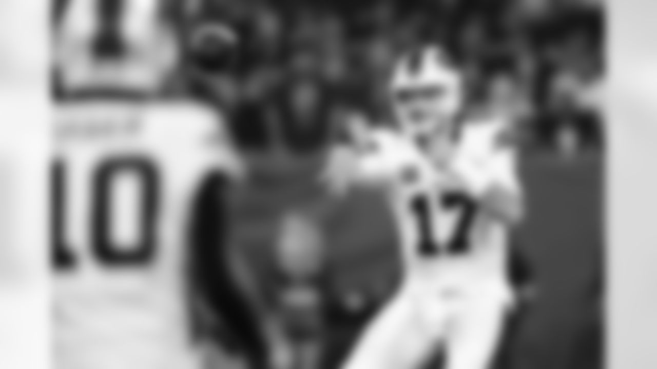 Houston Texans vs Buffalo Bills, Regular Season, November 20, 2025 at NRG Stadium.