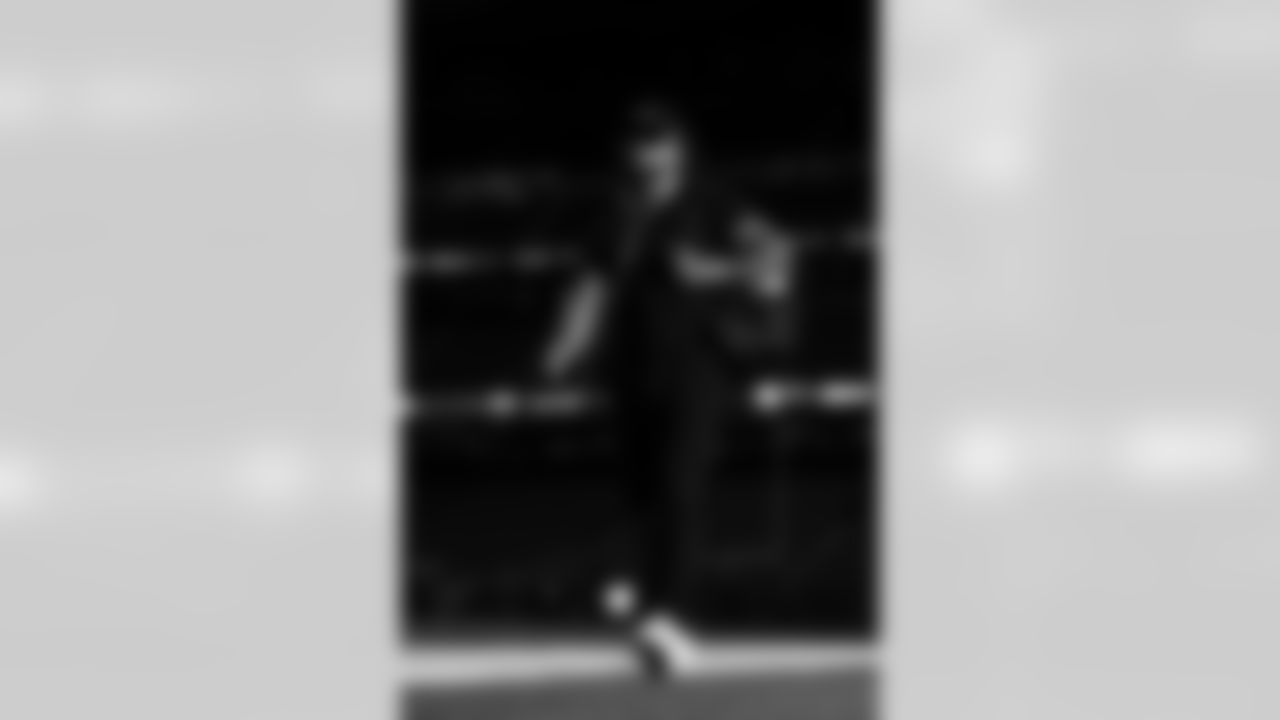 Houston Texans vs Buffalo Bills, Regular Season, November 20, 2025 at NRG Stadium.