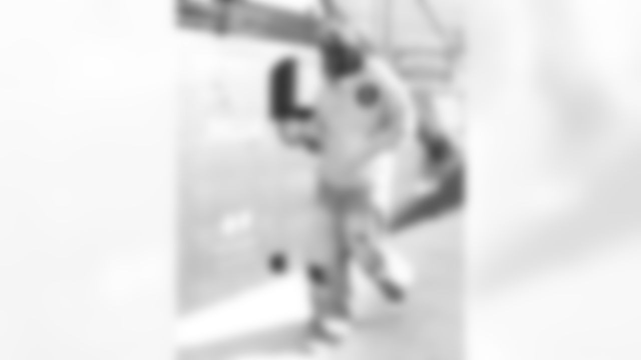 Buffalo Bills vs Tampa Bay Buccaneers, Regular Season, November 16, 2025 at Highmark Stadium.