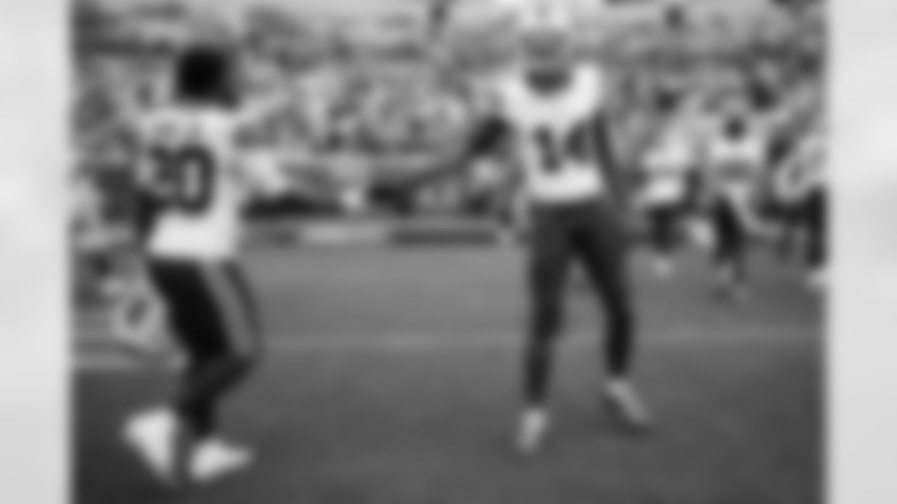 Buffalo Bills vs Jacksonville Jaguars, Wild Card Weekend, January 11, 2026 at EverBank Stadium.