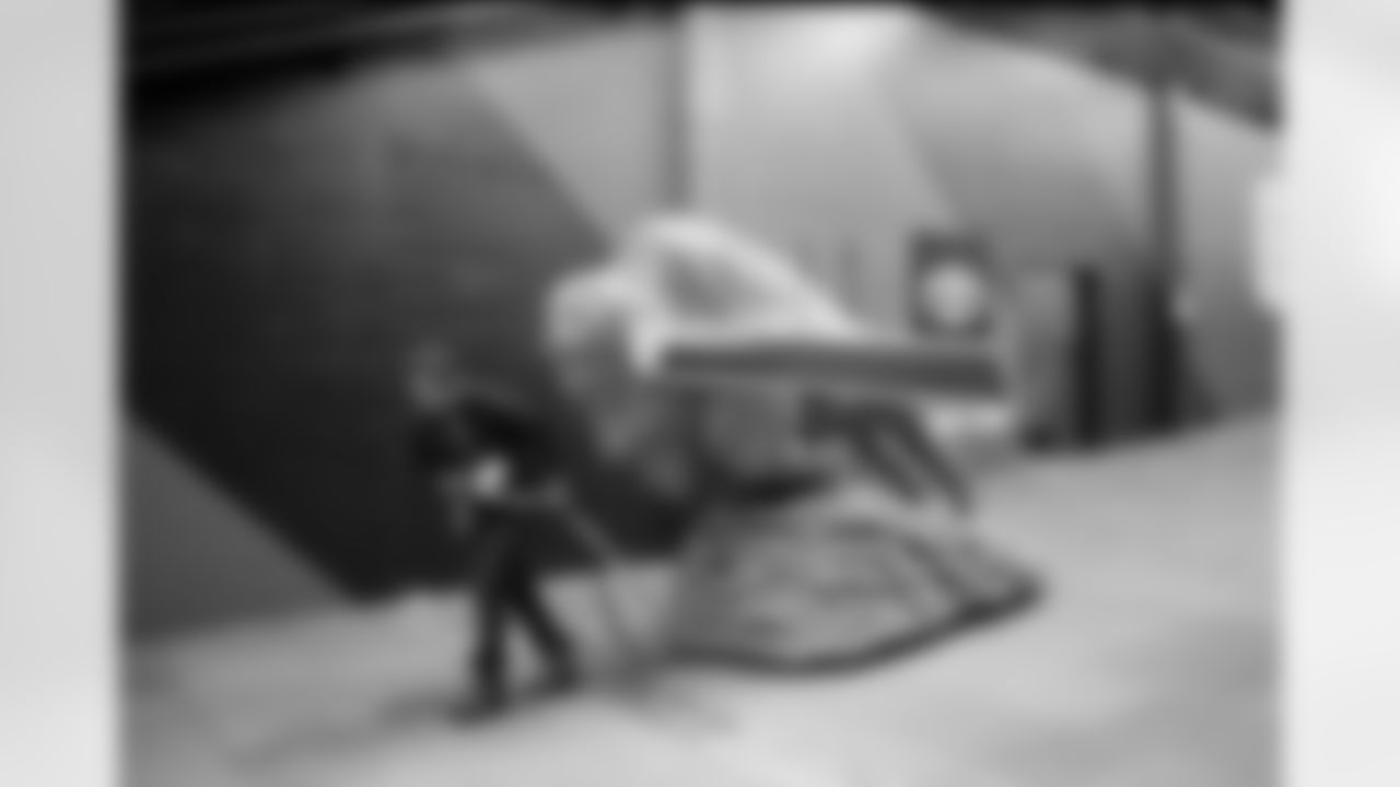 Buffalo Bills vs New York Jets, Regular Season, January 04, 2026 at Highmark Stadium.