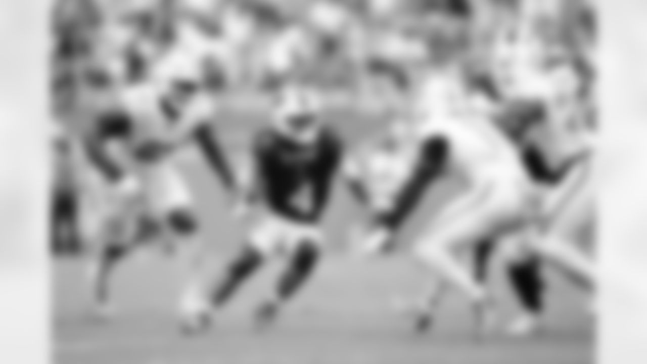 Miami Dolphins vs Buffalo Bills, Regular Season, November 09, 2025 at Hard Rock Stadium.