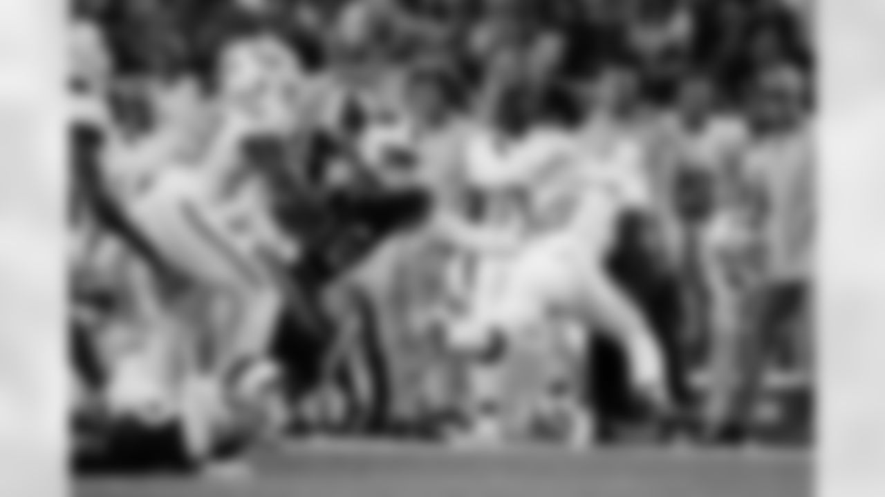 Buffalo Bills vs Miami Dolphins, Regular Season, September 18, 2025 at Highmark Stadium.