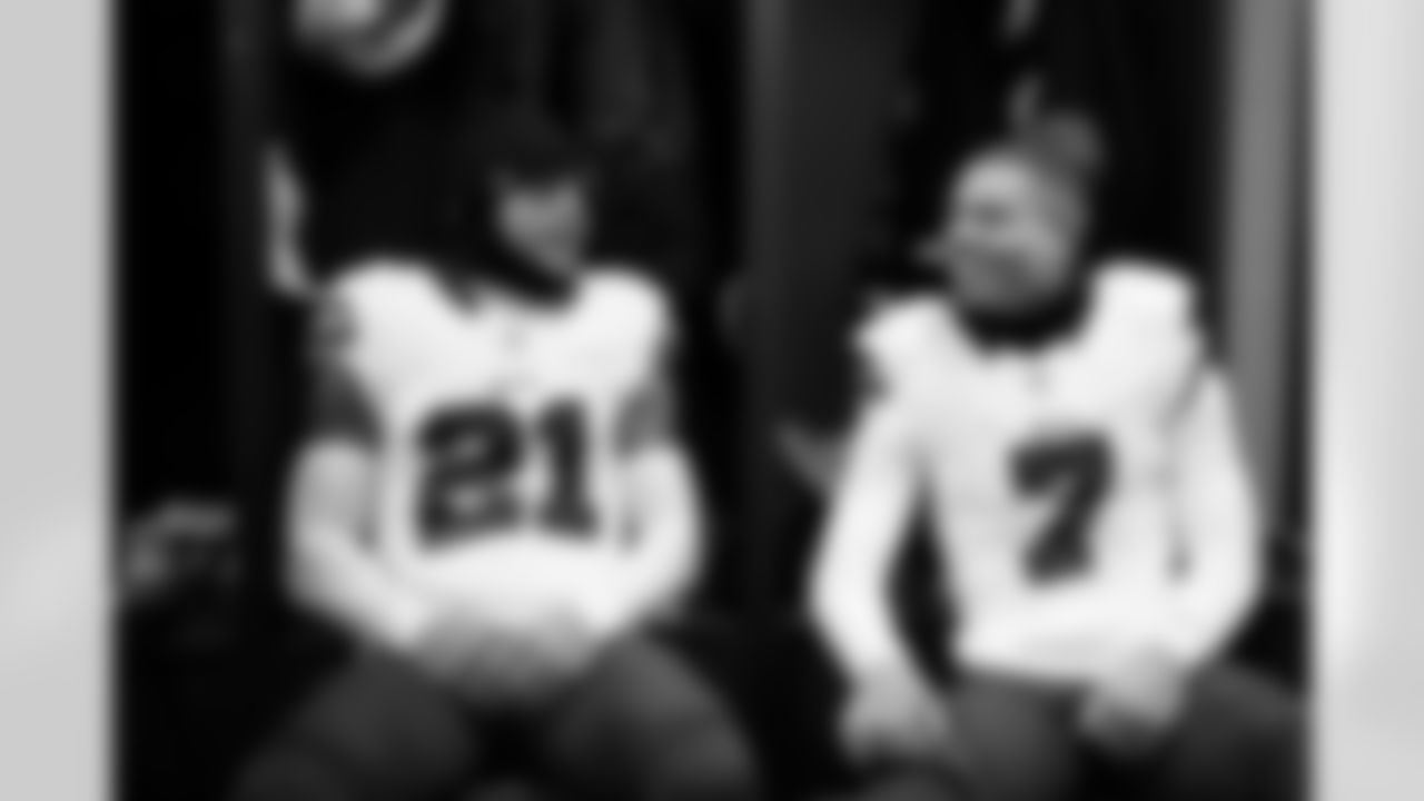 New England Patriots vs Buffalo Bills, Regular Season, December 14, 2025 at Gillette Stadium.