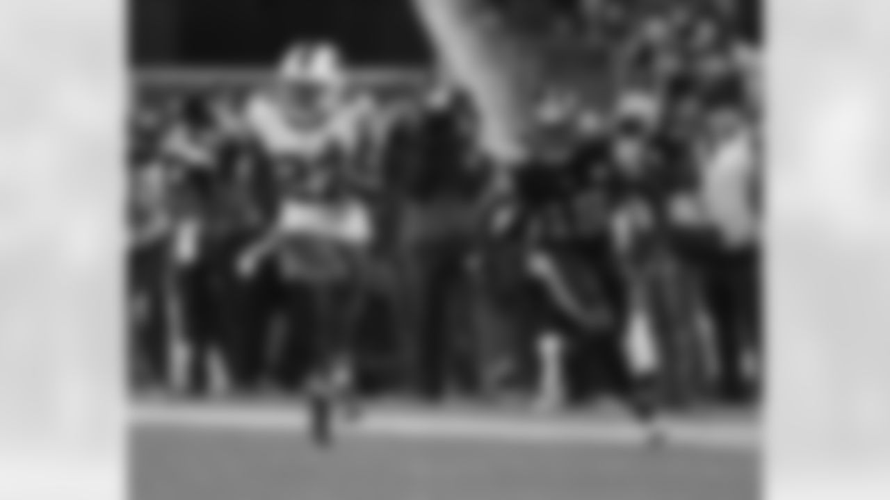 Tre'Davious White 3rd quarter interception. Buffalo Bills vs Pittsburgh Steelers, December 15, 2019 at Heinz Field.
Photo by Bill Wippert