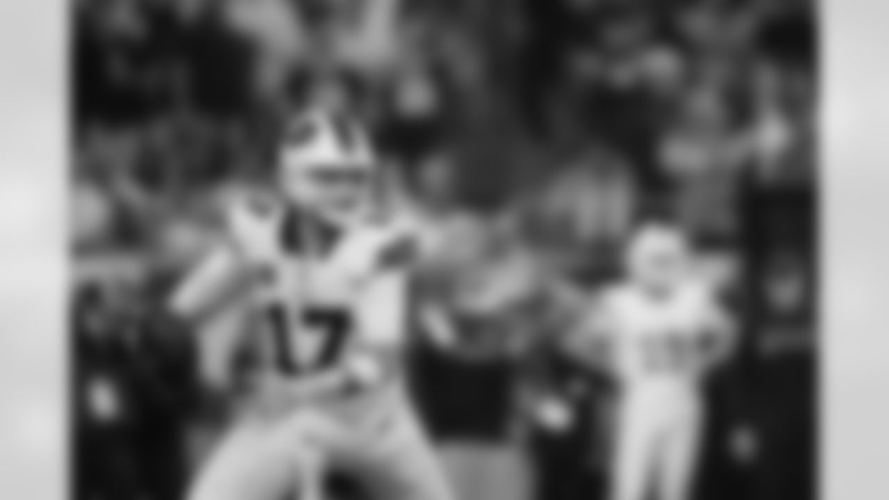 Houston Texans vs Buffalo Bills, Regular Season, November 20, 2025 at NRG Stadium.