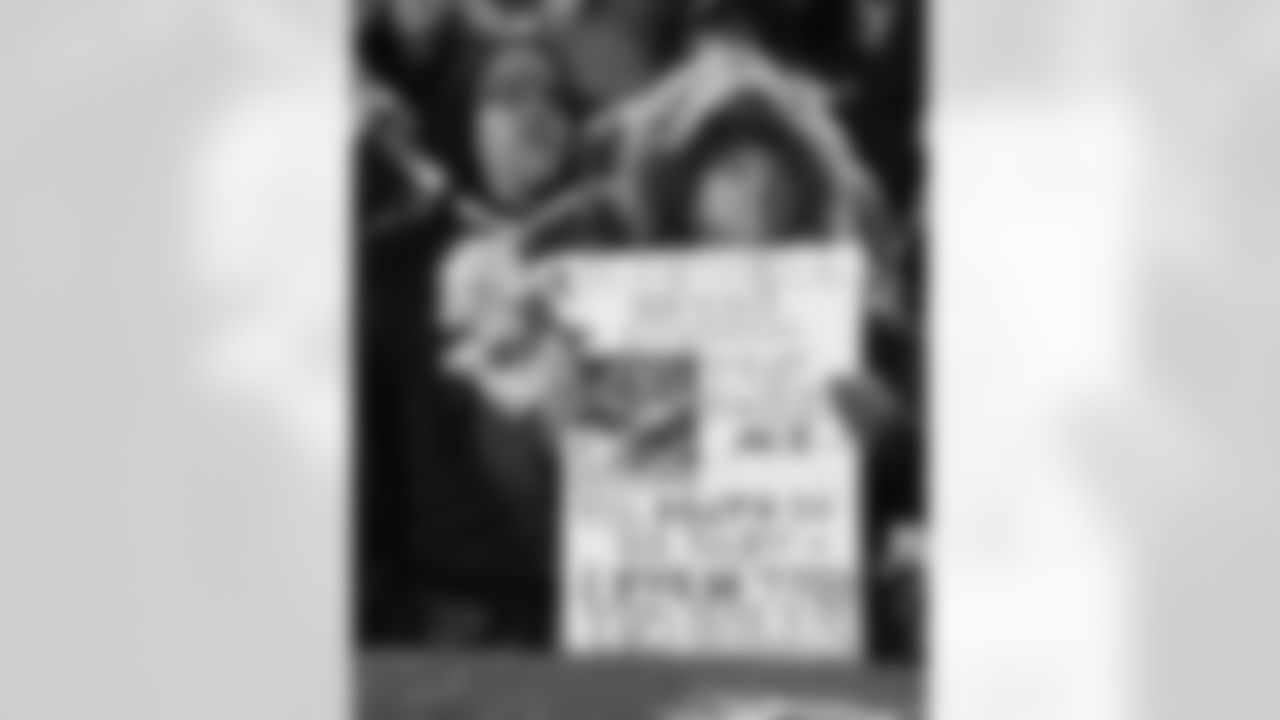 Buffalo Bills vs New York Jets, Regular Season, January 04, 2026 at Highmark Stadium.