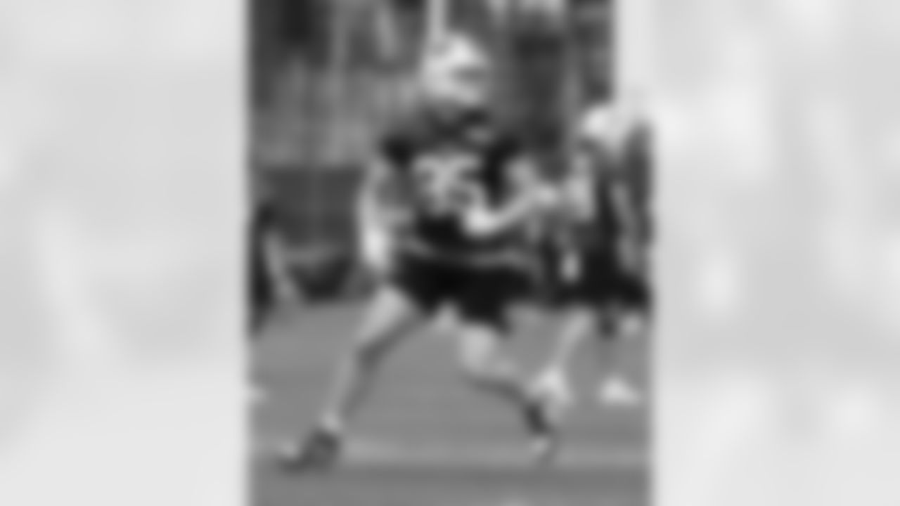 Jackson Hawes (85). Buffalo Bills OTA workouts, June 03, 2025 at the Buffalo Bills Training Center.