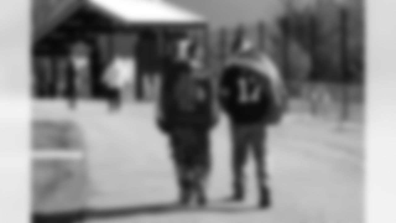 Buffalo Bills vs Tampa Bay Buccaneers, Regular Season, November 16, 2025 at Highmark Stadium.