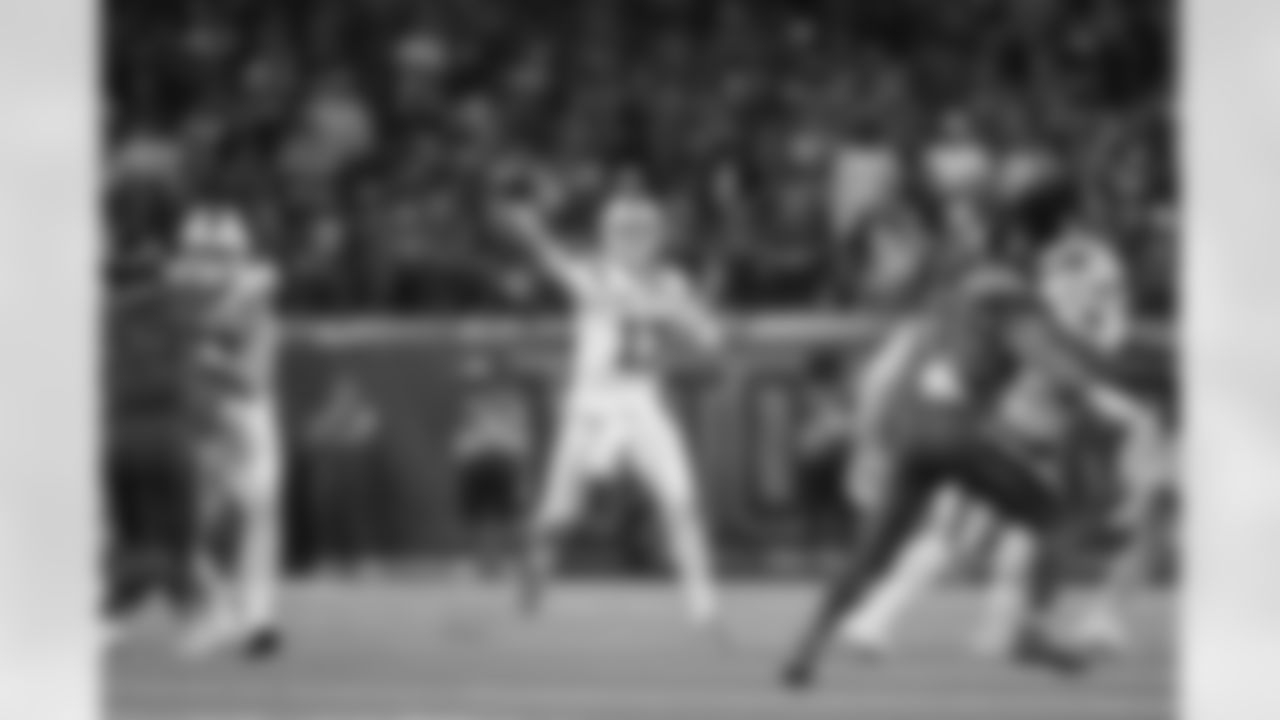 Houston Texans vs Buffalo Bills, Regular Season, November 20, 2025 at NRG Stadium.