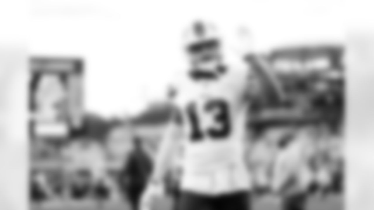 Pittsburgh Steelers vs Buffalo Bills, Regular Season, November 30, 2025 at Acrisure Stadium.