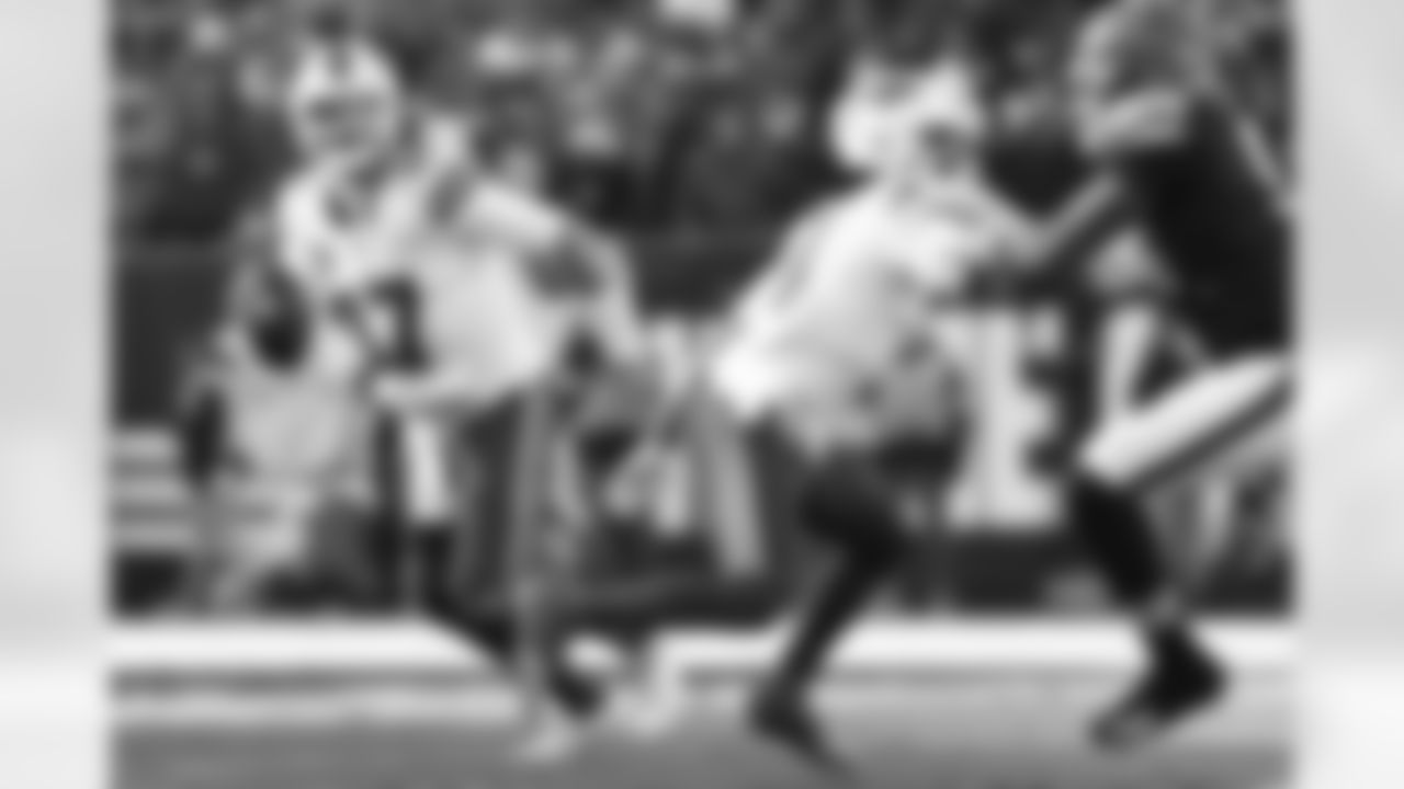 Cleveland Browns vs Buffalo Bills, Regular Season, December 21, 2025 at Huntington Bank Field.