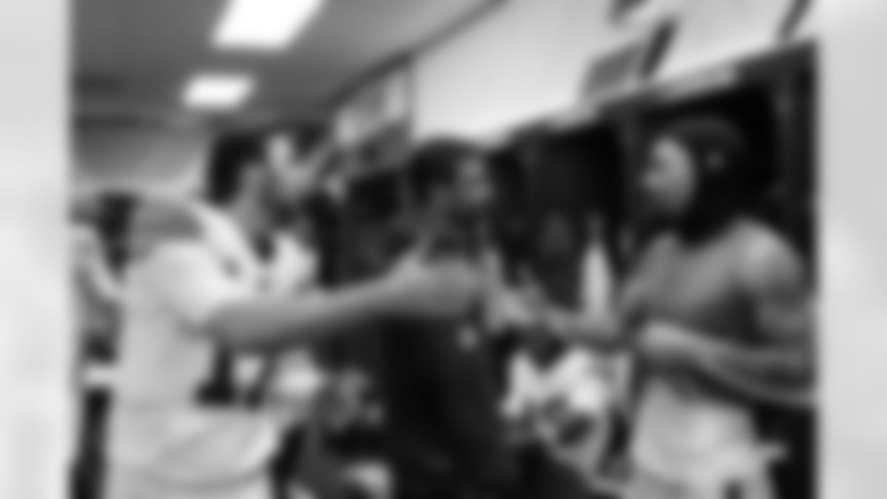 Buffalo Bills vs Tampa Bay Buccaneers, Regular Season, November 16, 2025 at Highmark Stadium.