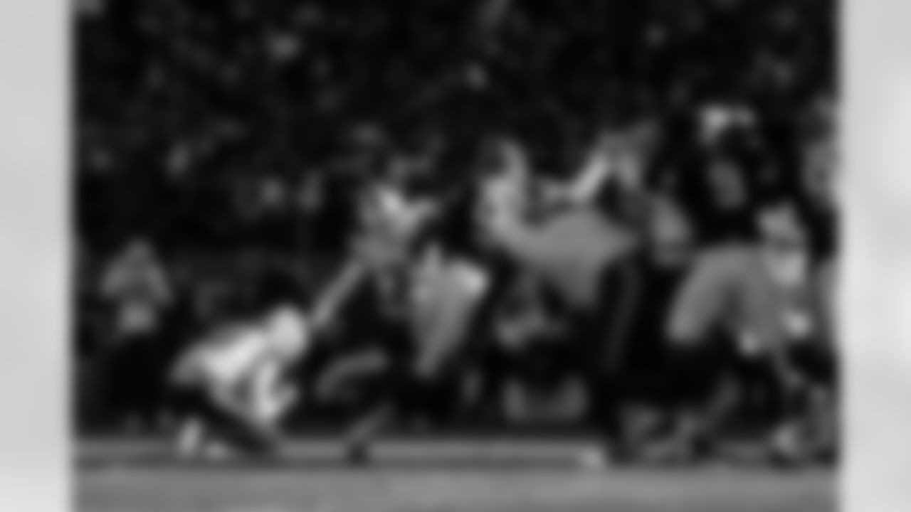 Cleveland Browns vs Buffalo Bills, Regular Season, December 21, 2025 at Huntington Bank Field.