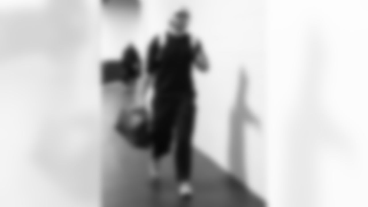 Pittsburgh Steelers vs Buffalo Bills, Regular Season, November 30, 2025 at Acrisure Stadium.