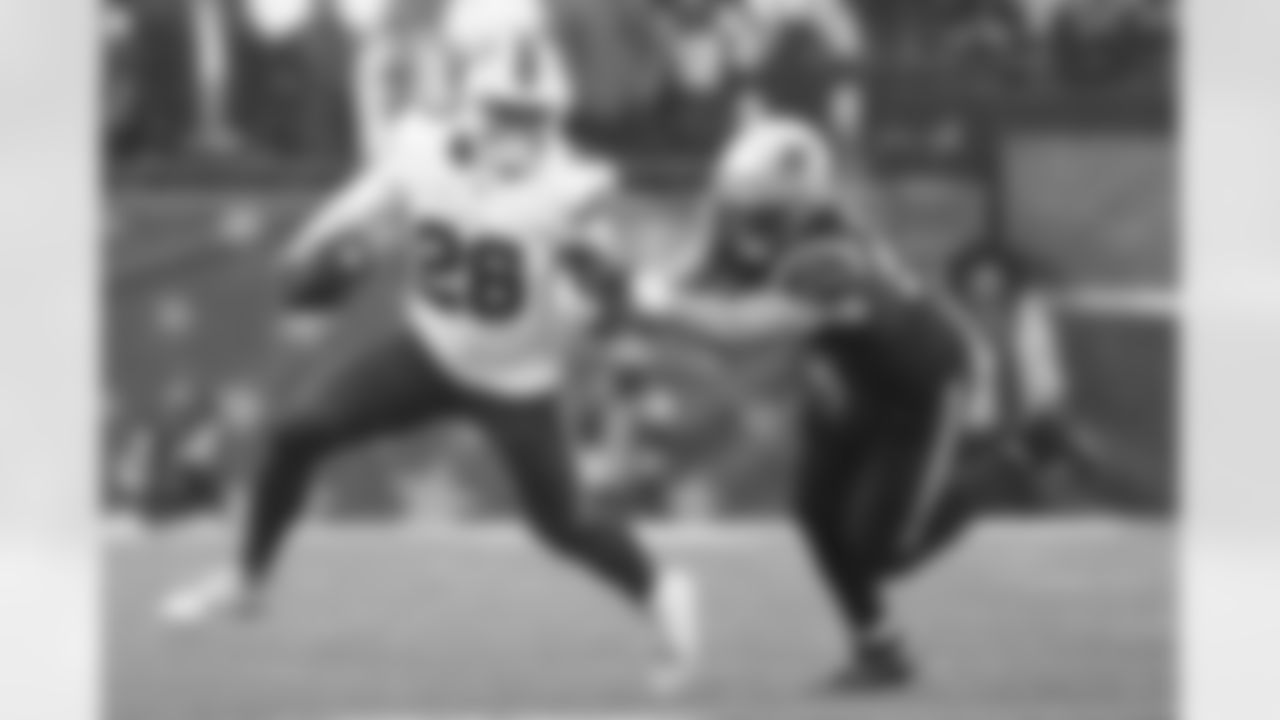 New England Patriots vs Buffalo Bills, Regular Season, December 14, 2025 at Gillette Stadium.